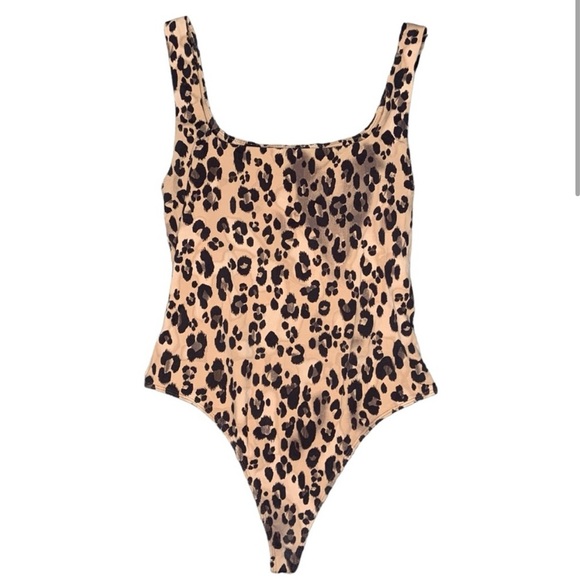 Babaton - Picture 1 of 7